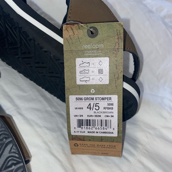 REEF Brown & Black Kid’s Velcro Sandals - Picture 5 of 8